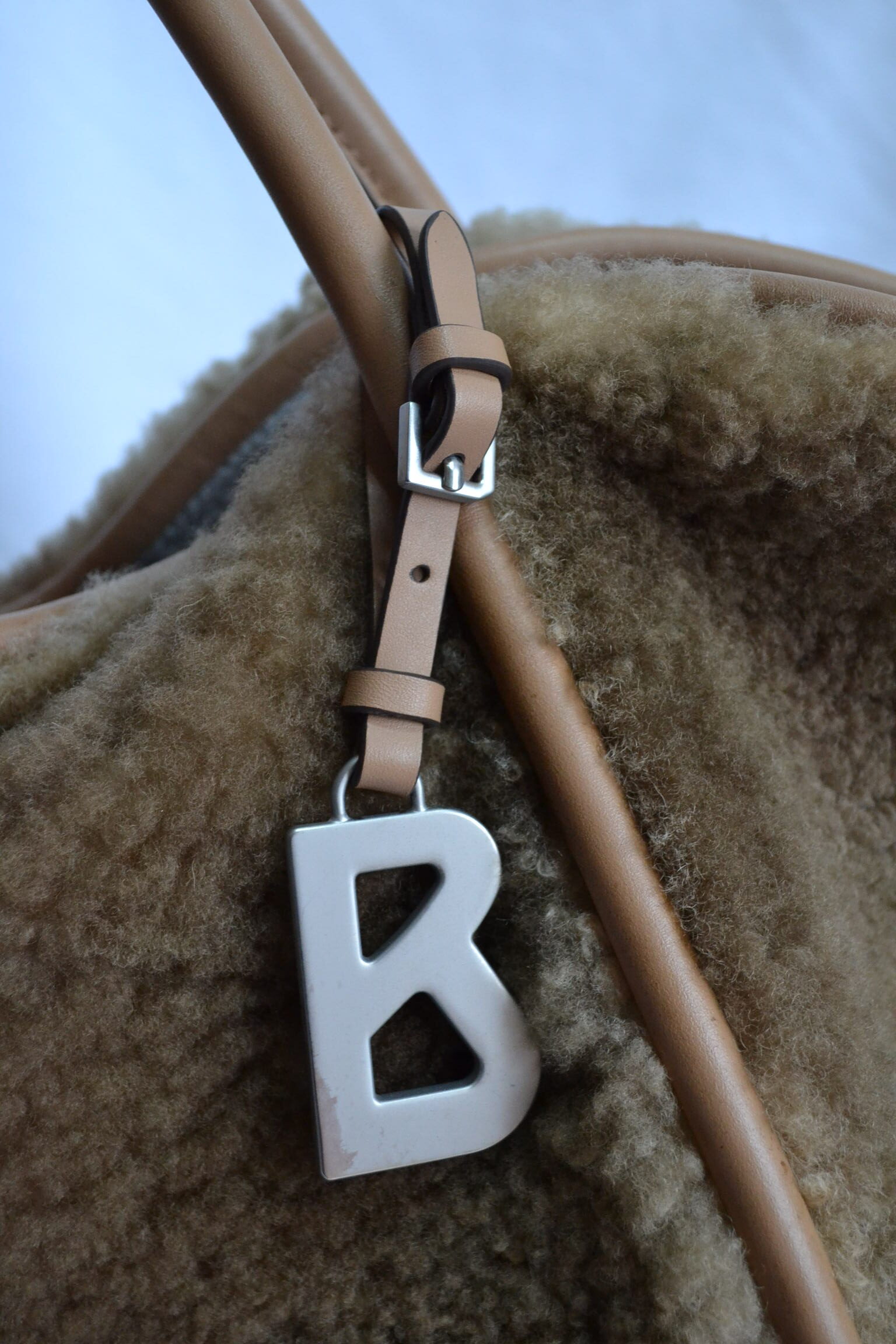 BOGNER DAMEN TASCHE XL VALMOREL TIMEA LAMMFELL SHOPPER BAG BRAUN 2 WAHL AUSSTELLUNGSSTÜCK – Bild 8