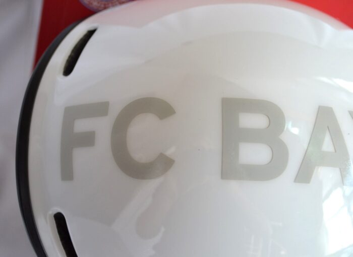 INDIGO HERREN SKIHELM FC BAYERN MÜNCHEN KOLLEKTION SNOWBOARD HELM WEIß Gr M L NEU OVP – Bild 10