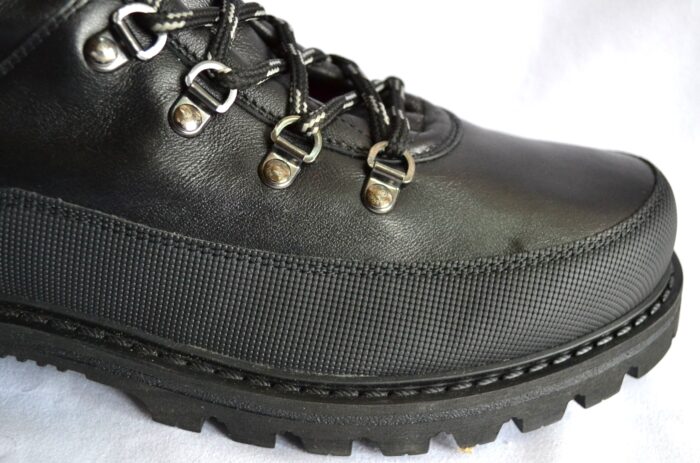 BOGNER HELSINKI HERREN LEDER BOOTS MIT SPIKES SCHWARZ Gr 44 NEU OVP – Bild 4