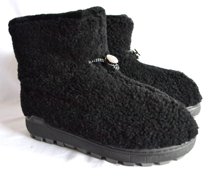 BOGNER CHAMONIX DAMEN LAMMFELL BOOTS STIEFEL MIT SPIKES Gr 40 NEU