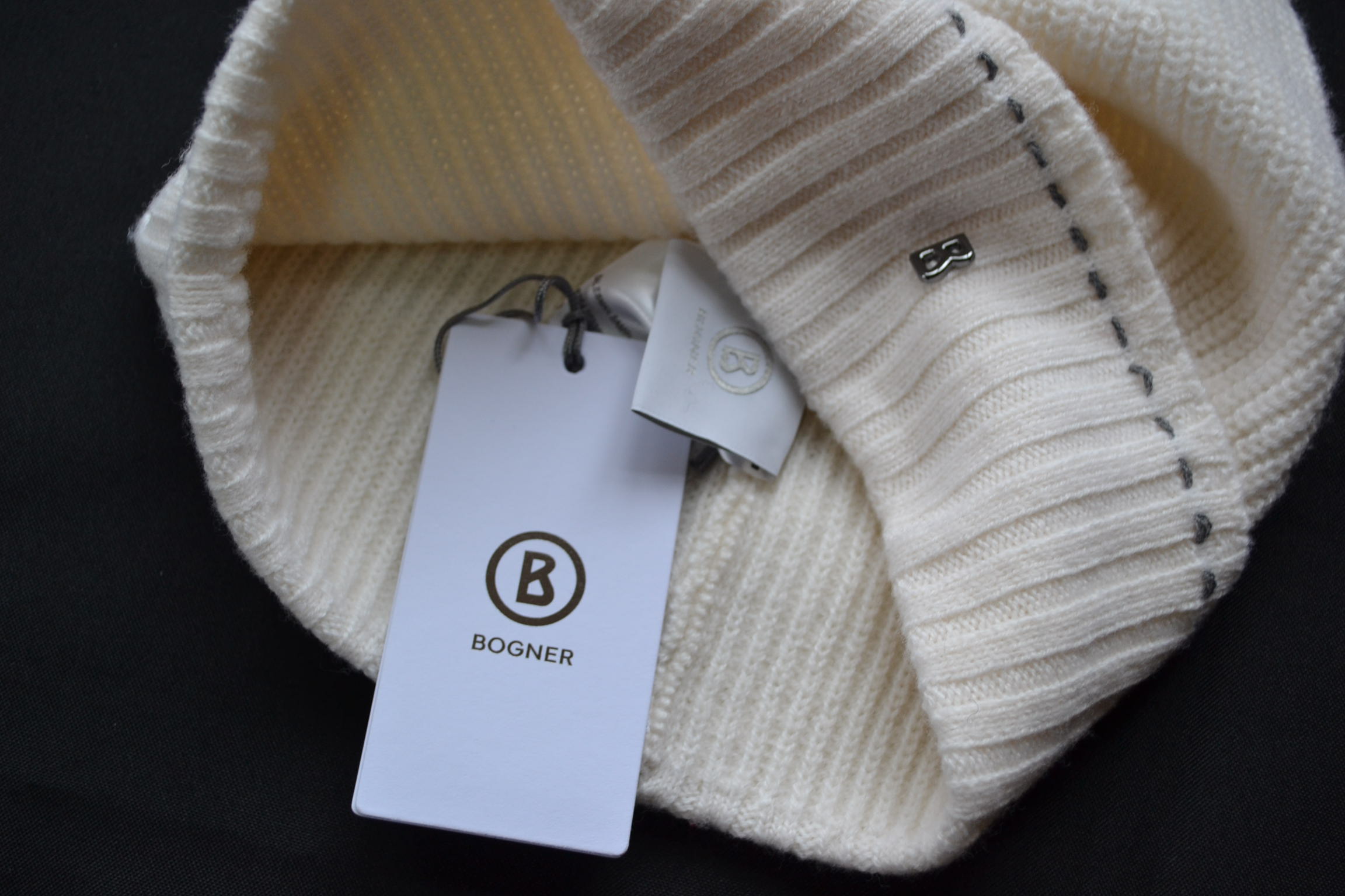 BOGNER MOULAN DAMEN HERREN MÜTZE 100% WOLLE WOLLMÜTZE WEIß LOGO NEU – Bild 6
