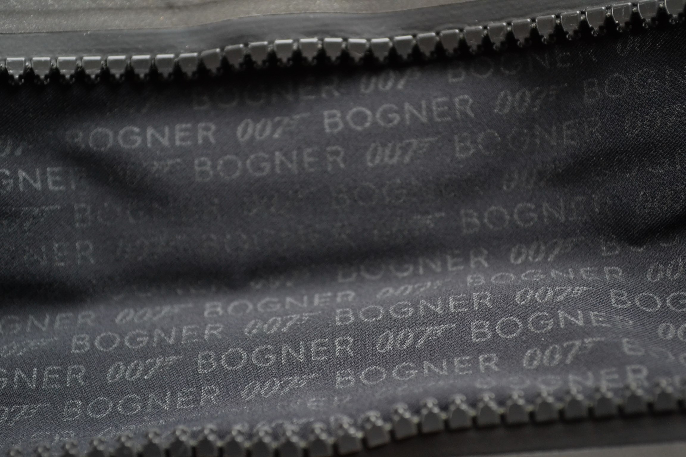 BOGNER 007 BOND SET SKIANZUG HERREN DAUNEN SKIJACKE 4-WEGE STRETCH SCHWARZ-BEIGE + SKIHOSE BOND 20 Gr 50 L NEU – Bild 19