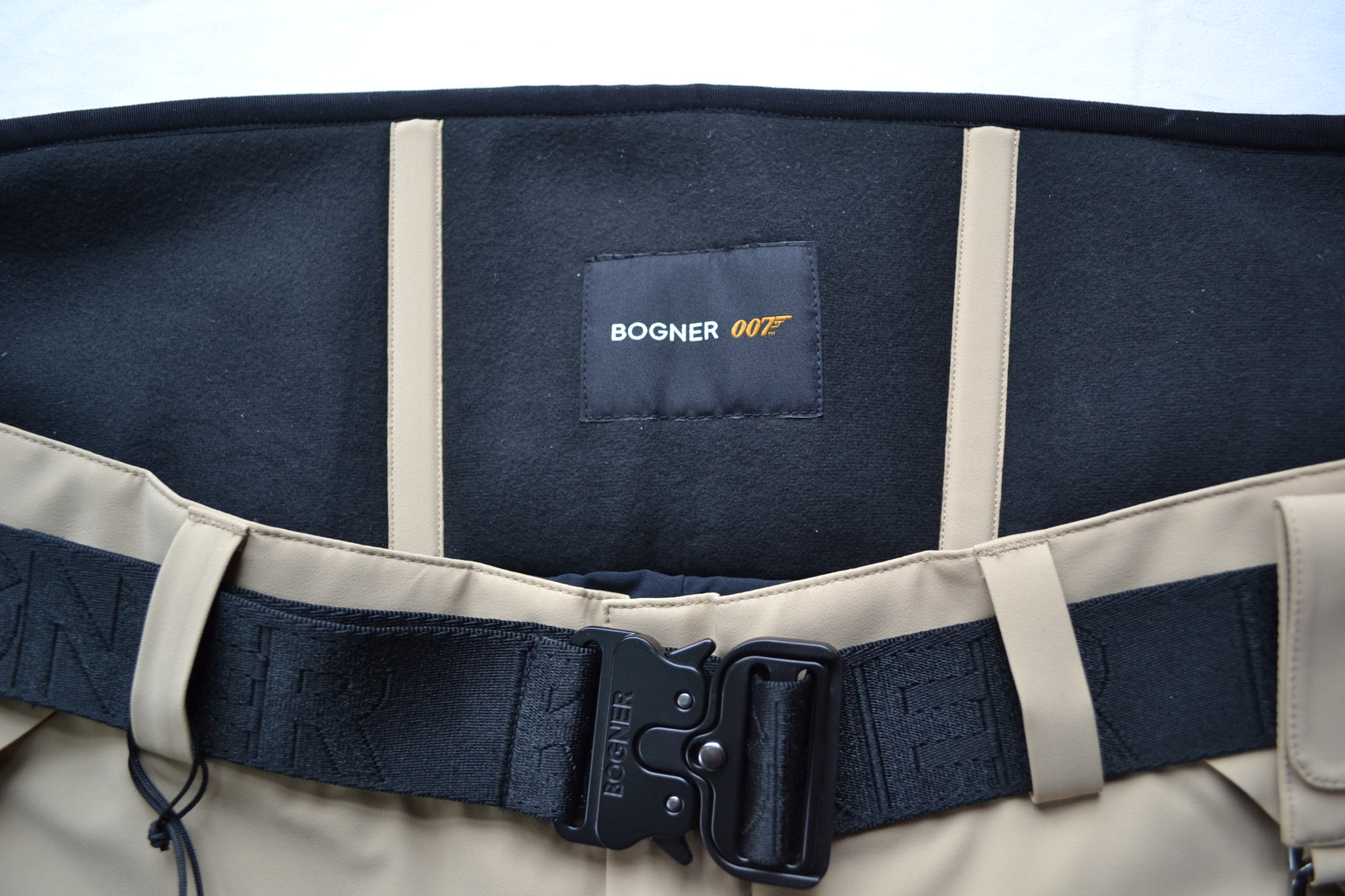 BOGNER 007 BOND SET SKIANZUG HERREN DAUNEN SKIJACKE 4-WEGE STRETCH SCHWARZ-BEIGE + SKIHOSE BOND 20 Gr 50 L NEU – Bild 25