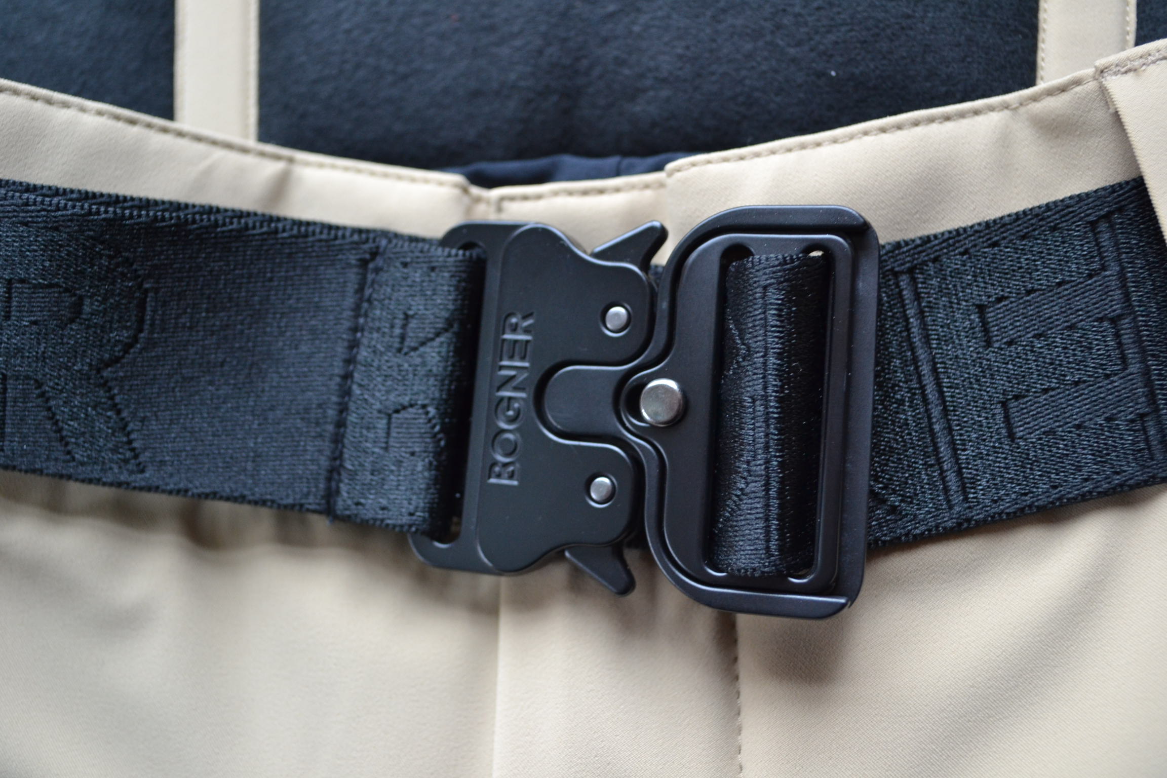 BOGNER 007 BOND SET SKIANZUG HERREN DAUNEN SKIJACKE 4-WEGE STRETCH SCHWARZ-BEIGE + SKIHOSE BOND 20 Gr 50 L NEU – Bild 26