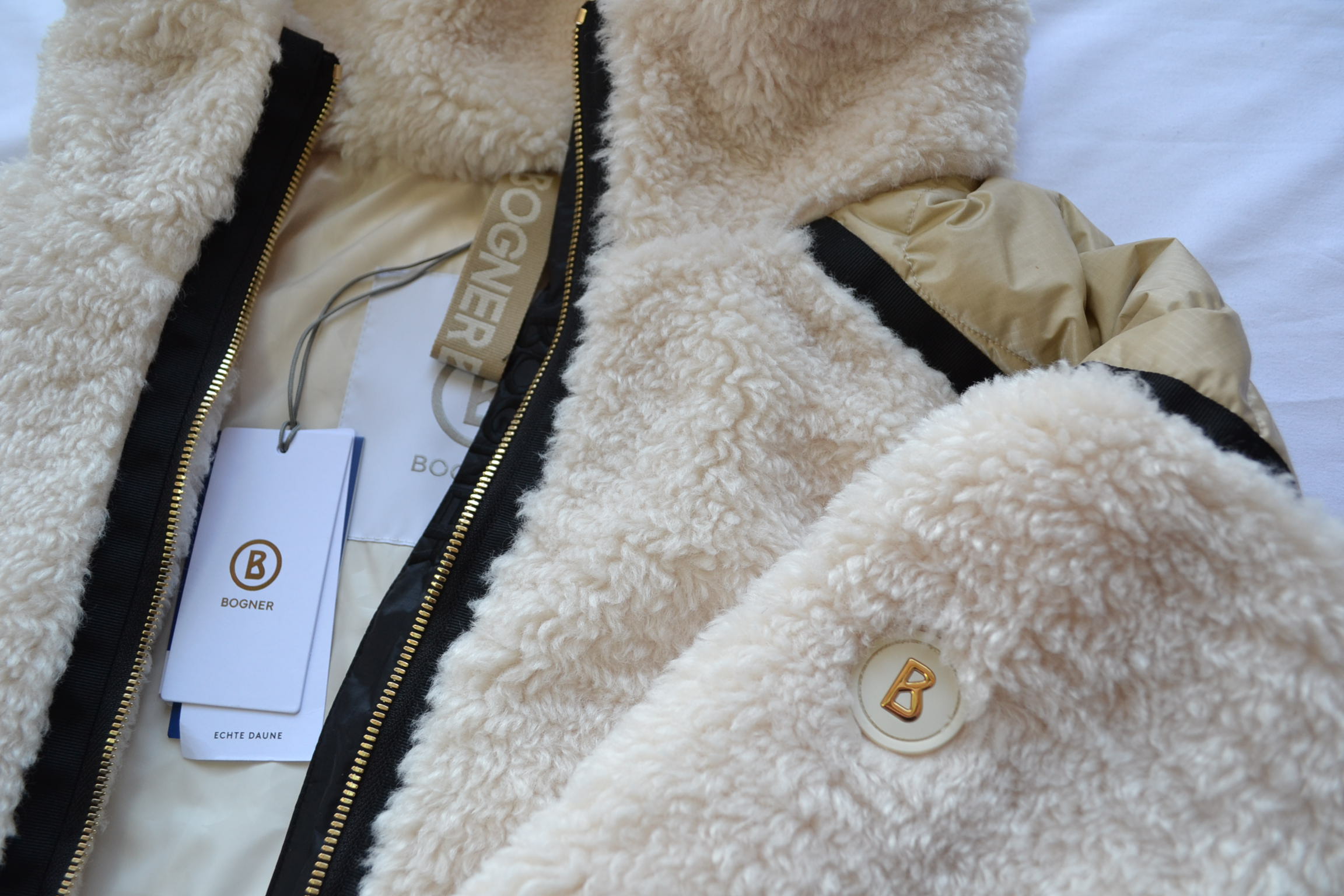 BOGNER KORA DAMEN SKIJACKE OVERSIZE WEIß-BEIGE TEDDYFELL Gr 36 S NEU – Bild 11