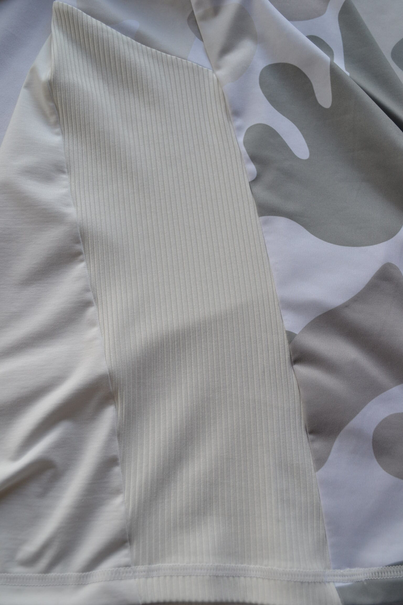 BOGNER FLORIAN HERREN SKI LONGSLEEVE FIRST LAYER STRETCH UNTERZIEHER WEIß CAMO Gr L 50 NEU – Bild 8