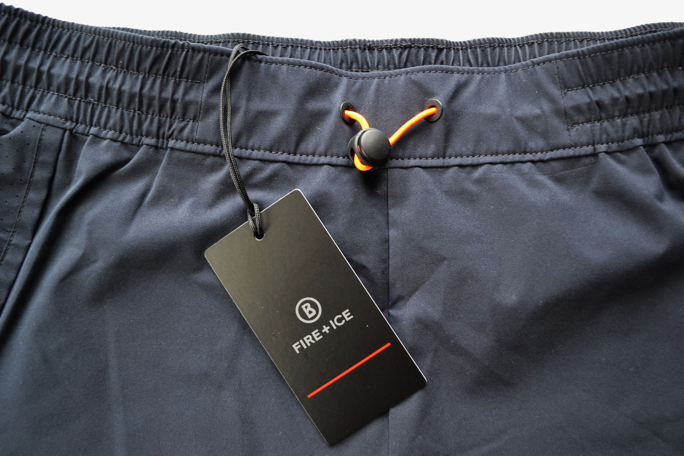 BOGNER F+I DAMEN FUNKTIONS SHORTS SPORT JOGA JOGGING DUNKELBLAU MIT INNENSHORTS Gr 36 S NEU – Bild 3