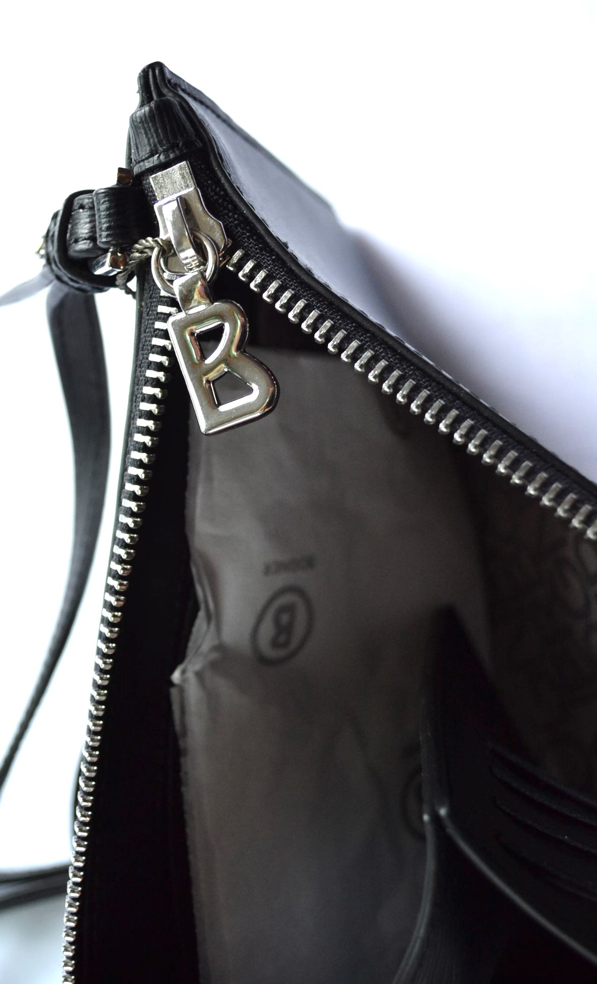 BOGNER DAMEN LEDER TASCHE ZÜRS BRID SCHWARZ CROSSOVER GURT BAG NEU – Bild 14