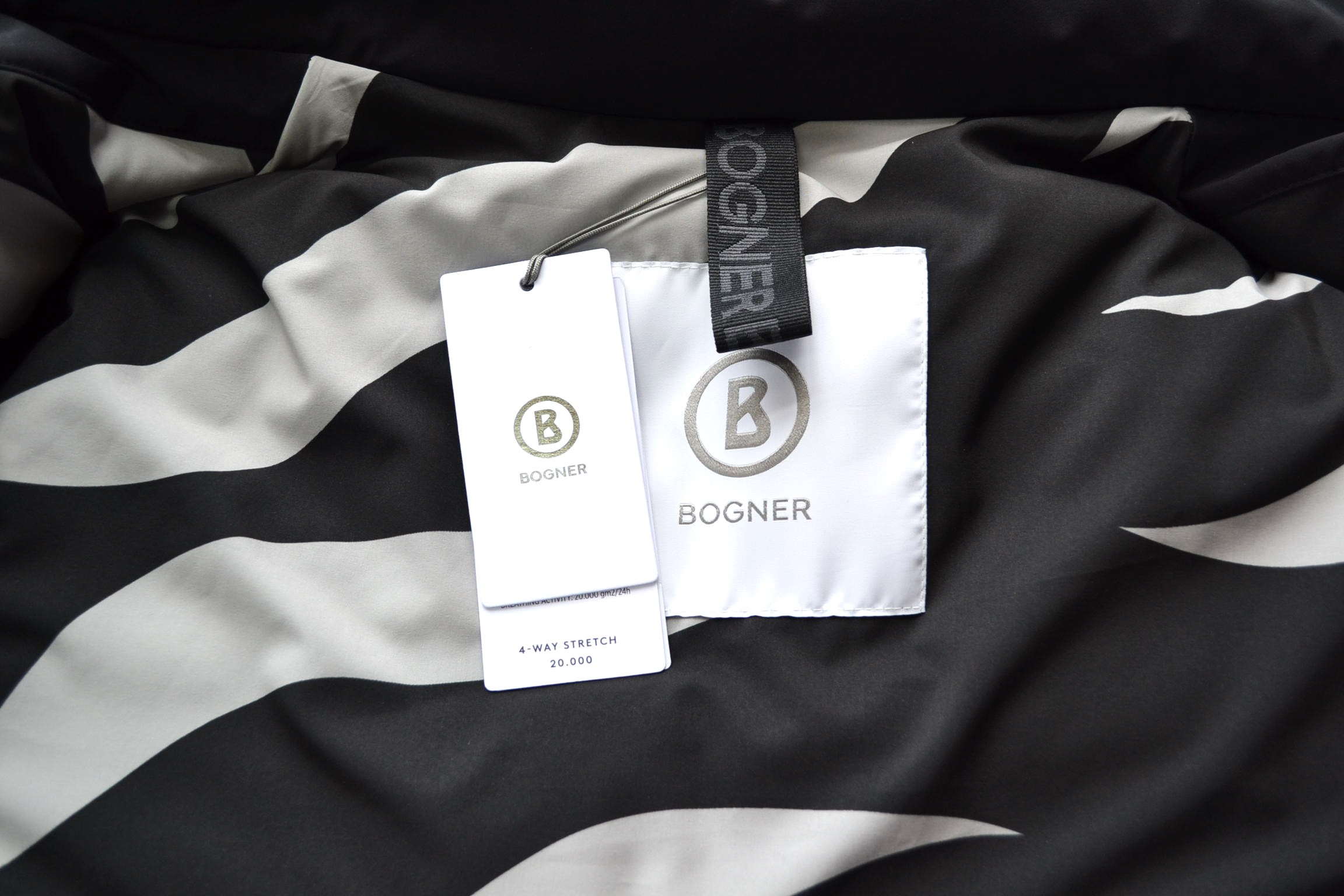 BOGNER KIRA DAMEN SKIJACKE MIT GÜRTEL SCHWARZ WEIß Gr 44 XXL NEU – Bild 5